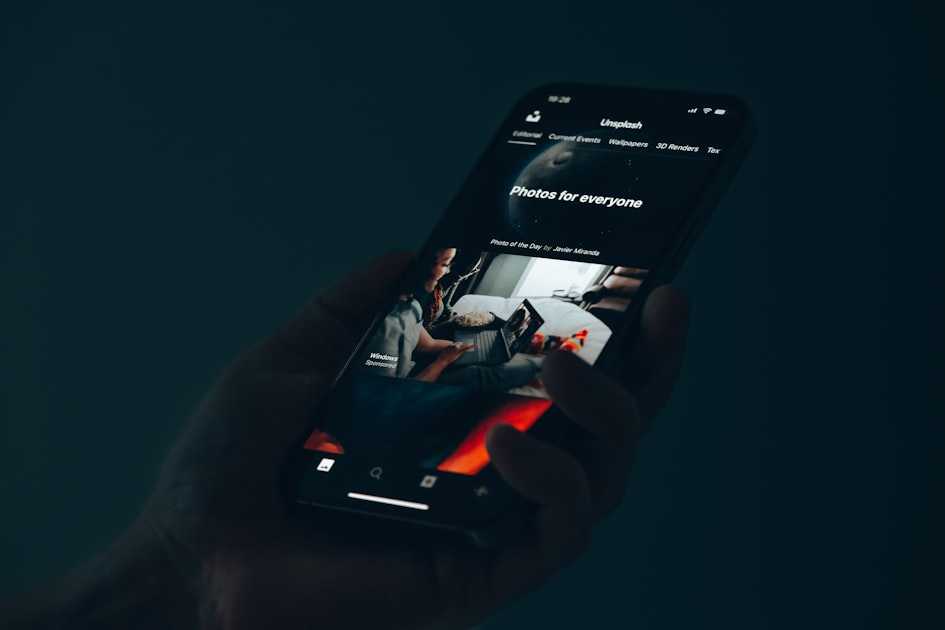 Designing a Mobile App Landing Page for Conversions